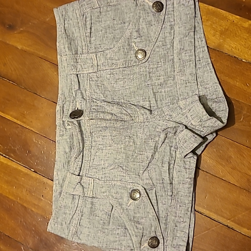 8 Express women's shorts